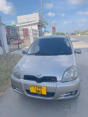 Toyota Vitz 1.5 FWD 5dr 2004 Silver