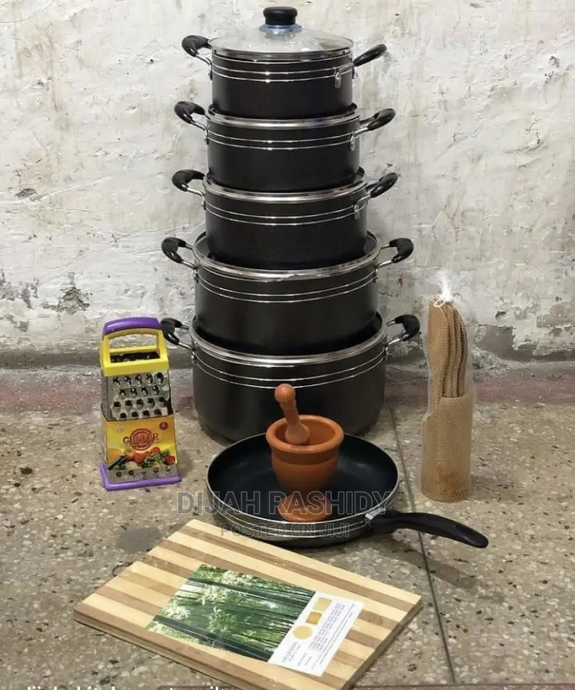 Non Stick Cookware Set