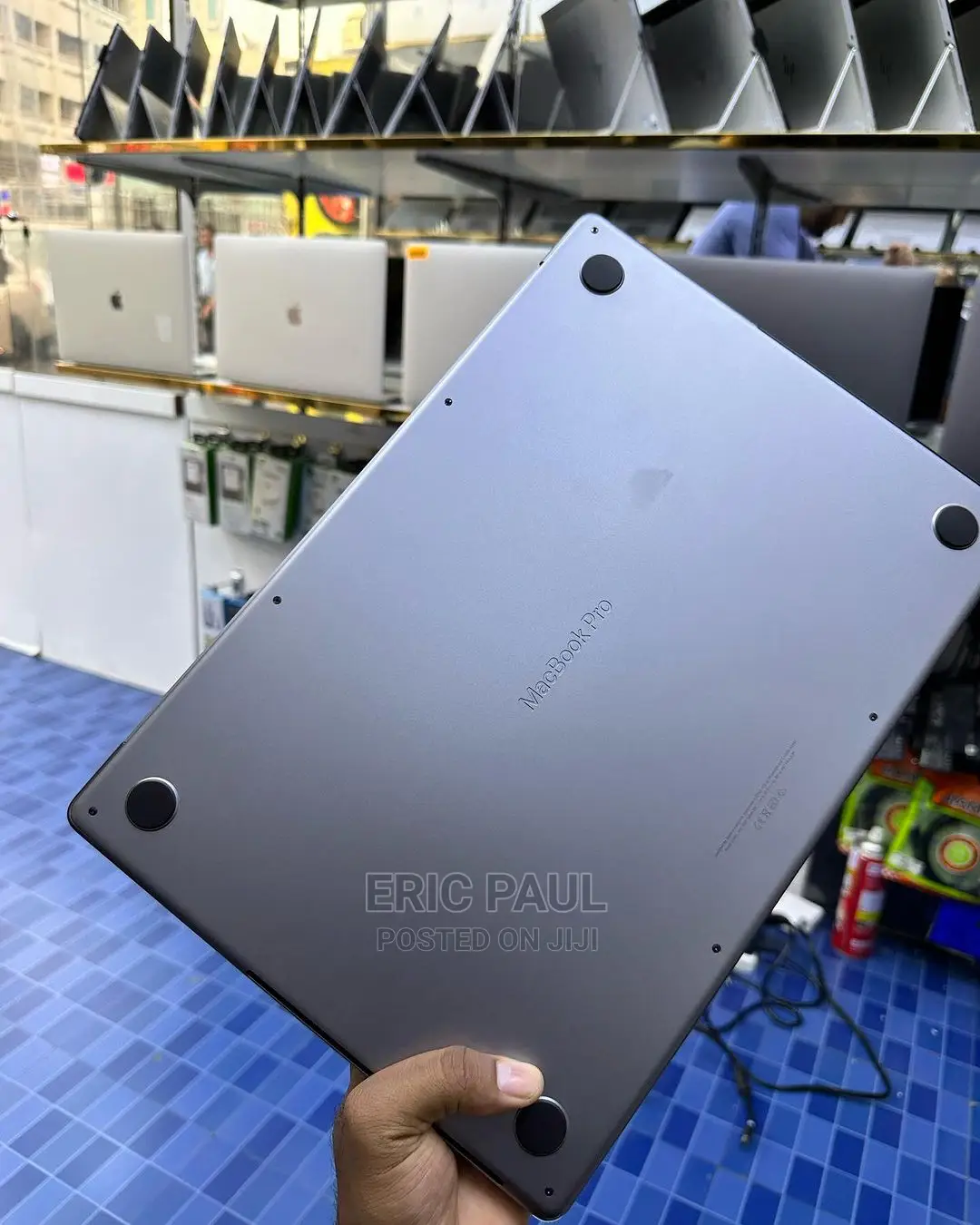 New Laptop Apple MacBook Pro 2021 M1 16GB Intel Core I9 SSD 1.5T