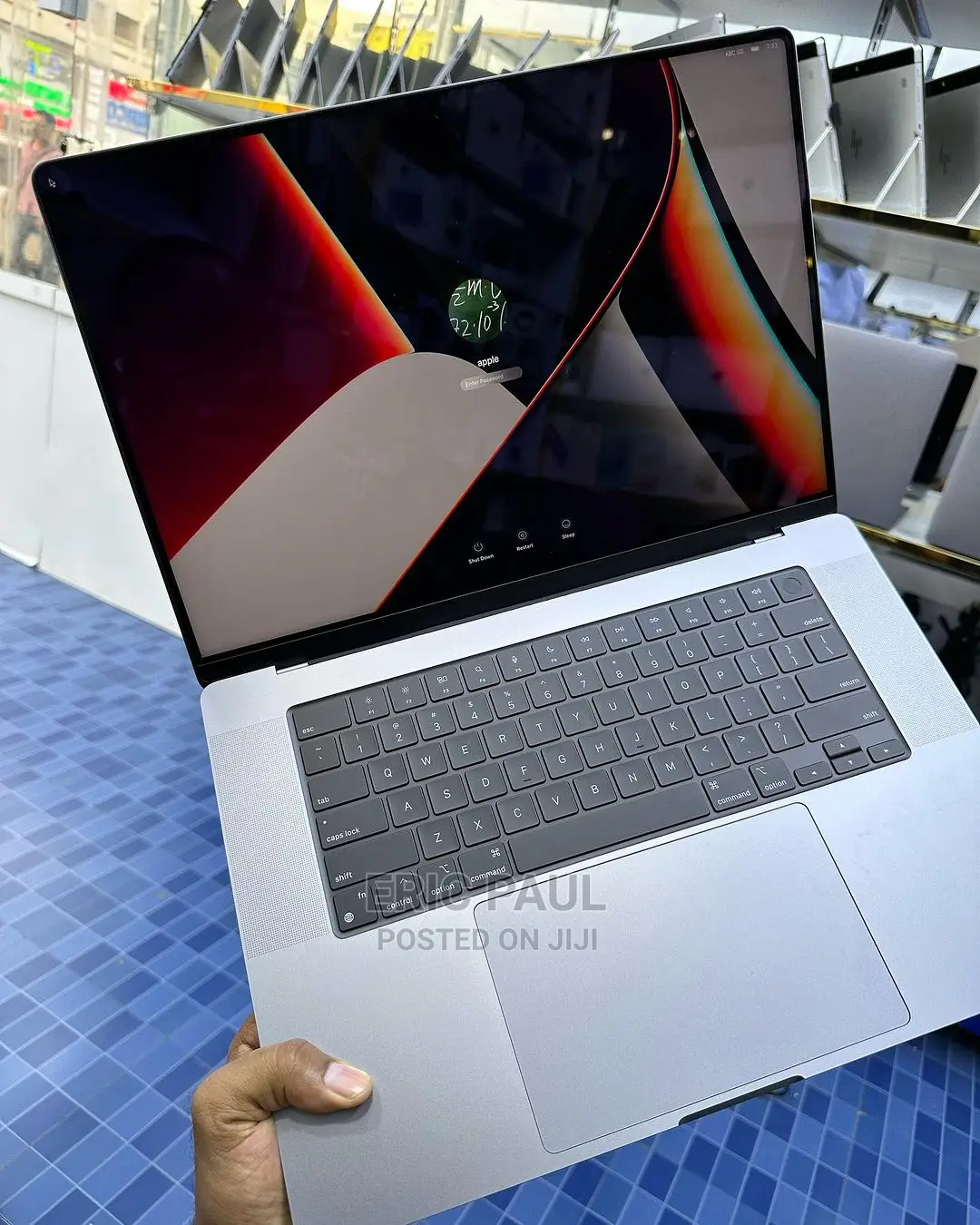 New Laptop Apple MacBook Pro 2021 M1 16GB Intel Core I9 SSD 1.5T