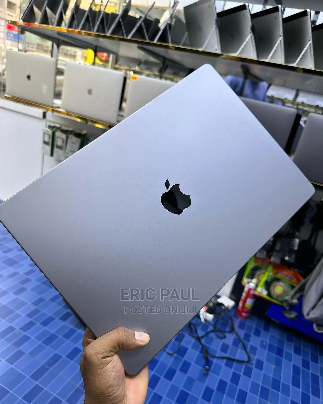 New Laptop Apple MacBook Pro 2021 M1 16GB Intel Core I9 SSD 1.5T
