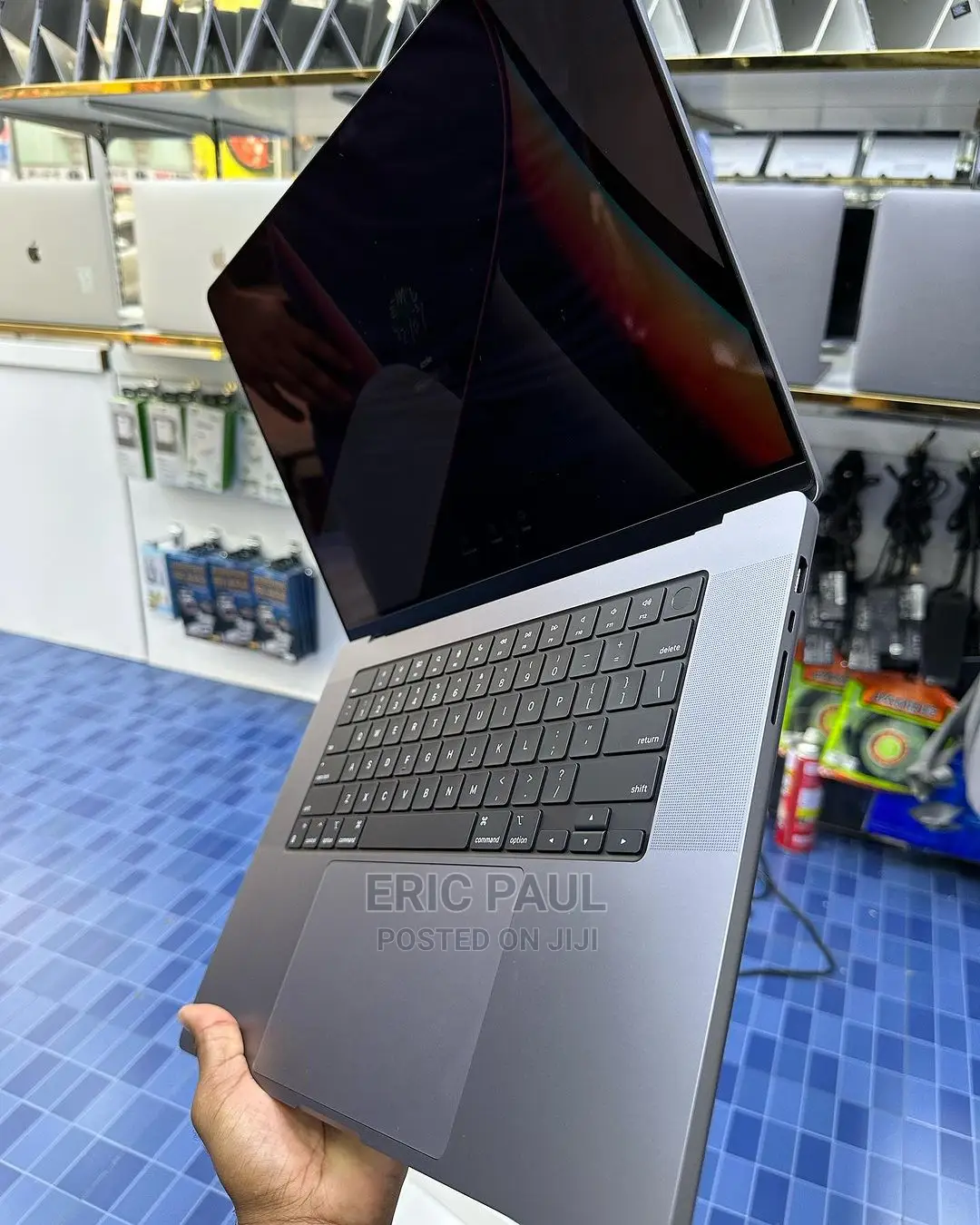 New Laptop Apple MacBook Pro 2021 M1 16GB Intel Core I9 SSD 1.5T