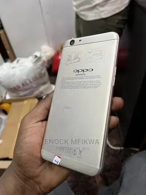 Oppo F1s 32 GB Gold