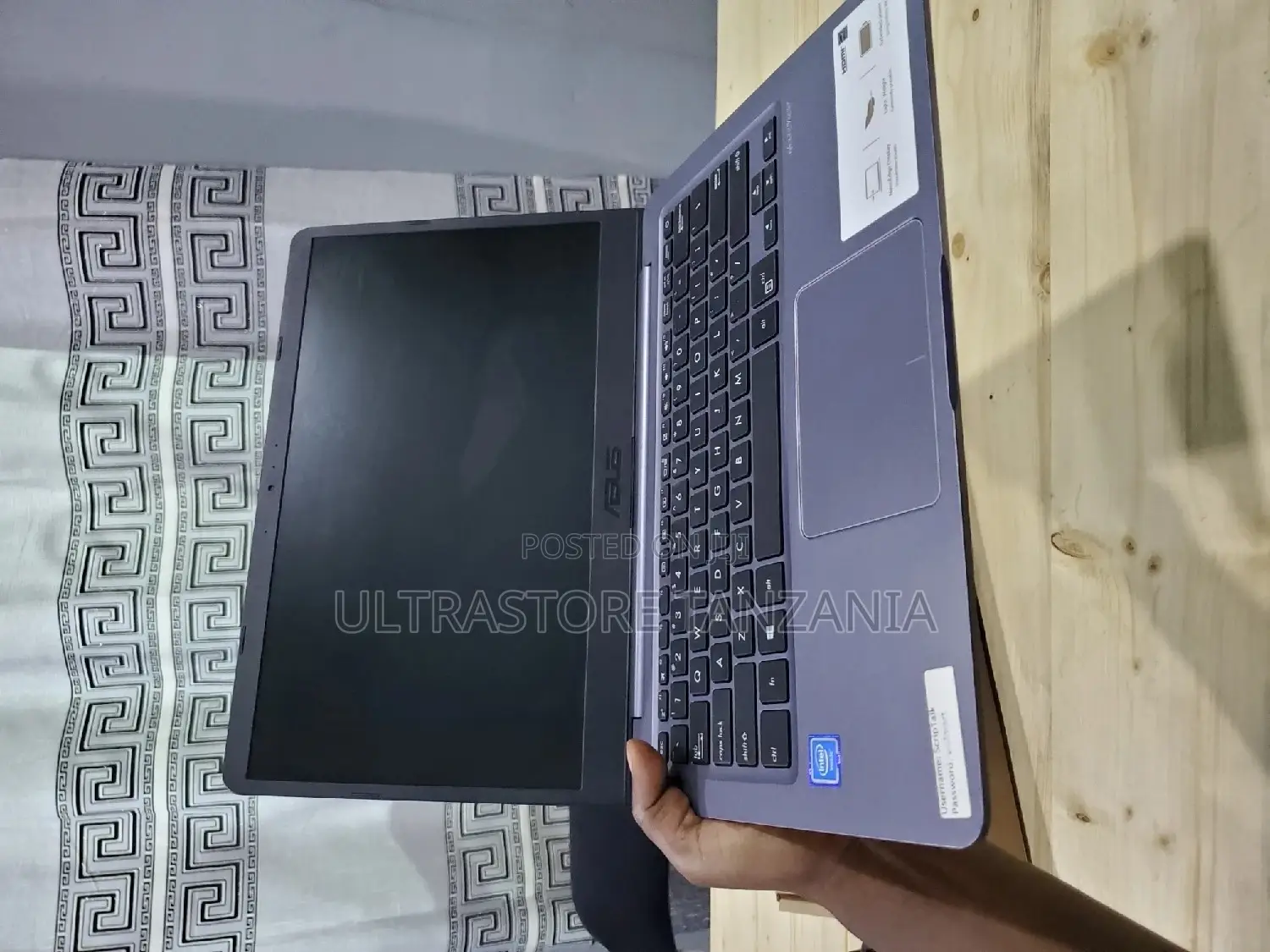 New Laptop Asus 4GB Intel Celeron eMMC 500GB