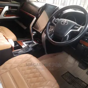 Toyota Land Cruiser 2018 Burgundy