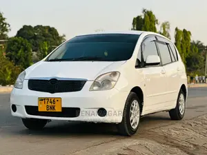 Toyota Corolla Spacio 2004 White