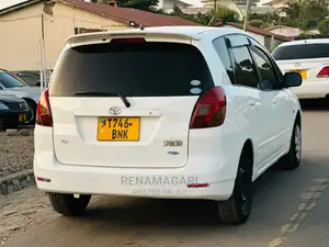 Toyota Corolla Spacio 2004 White