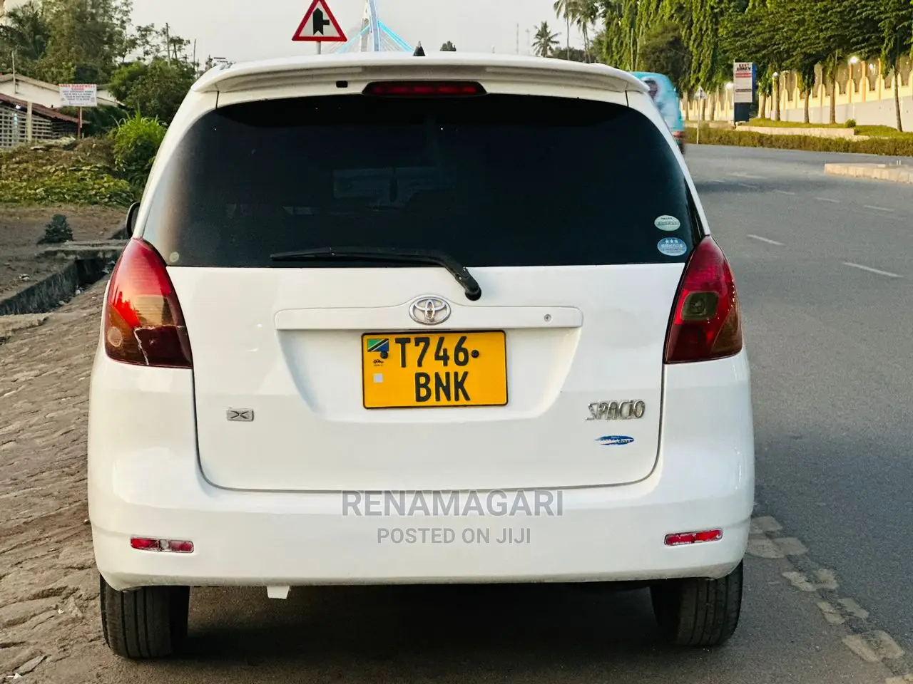 Toyota Corolla Spacio 2004 White