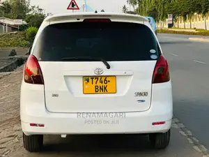 Toyota Corolla Spacio 2004 White