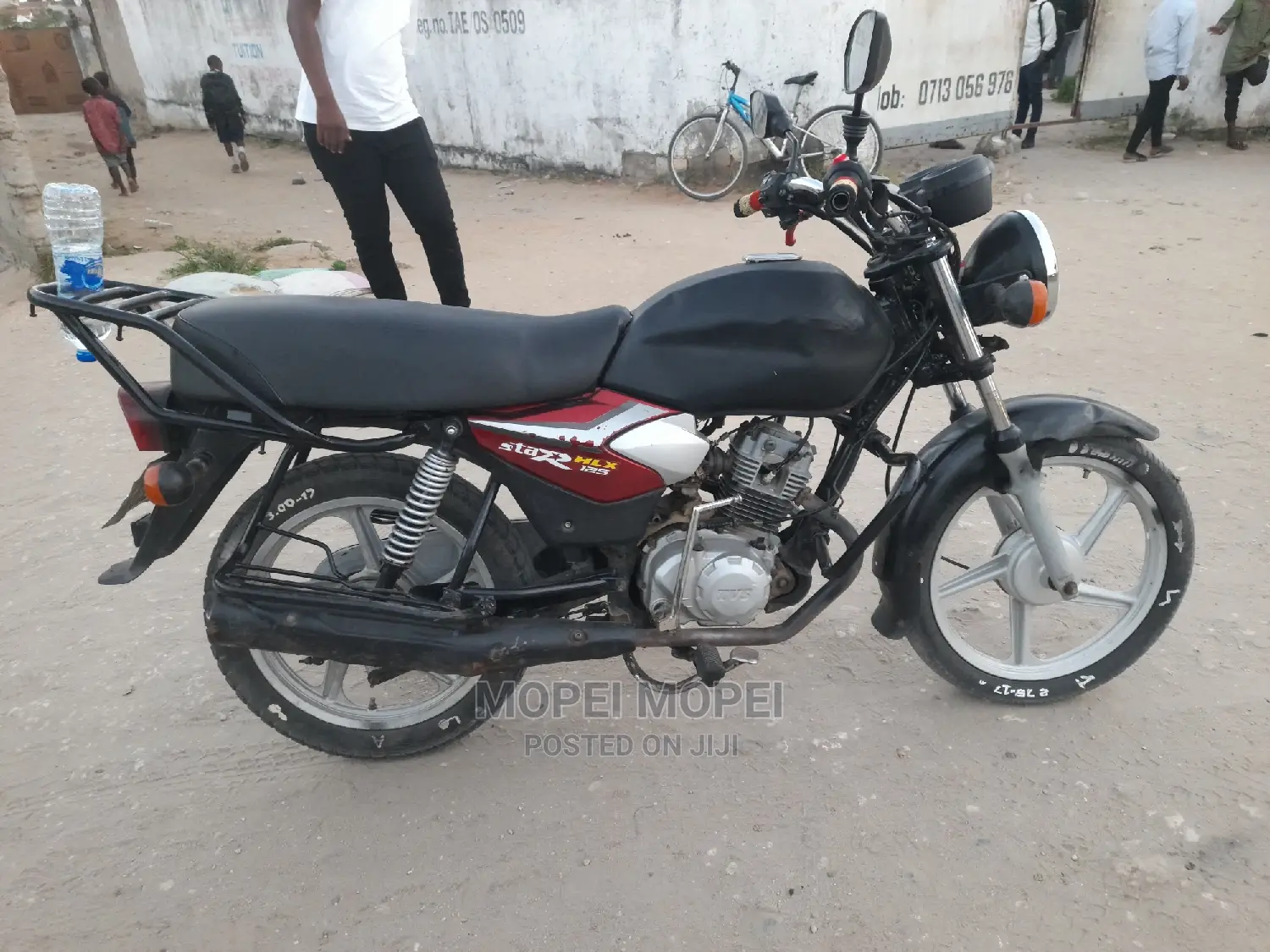 TVS HLX 125 2020 Red