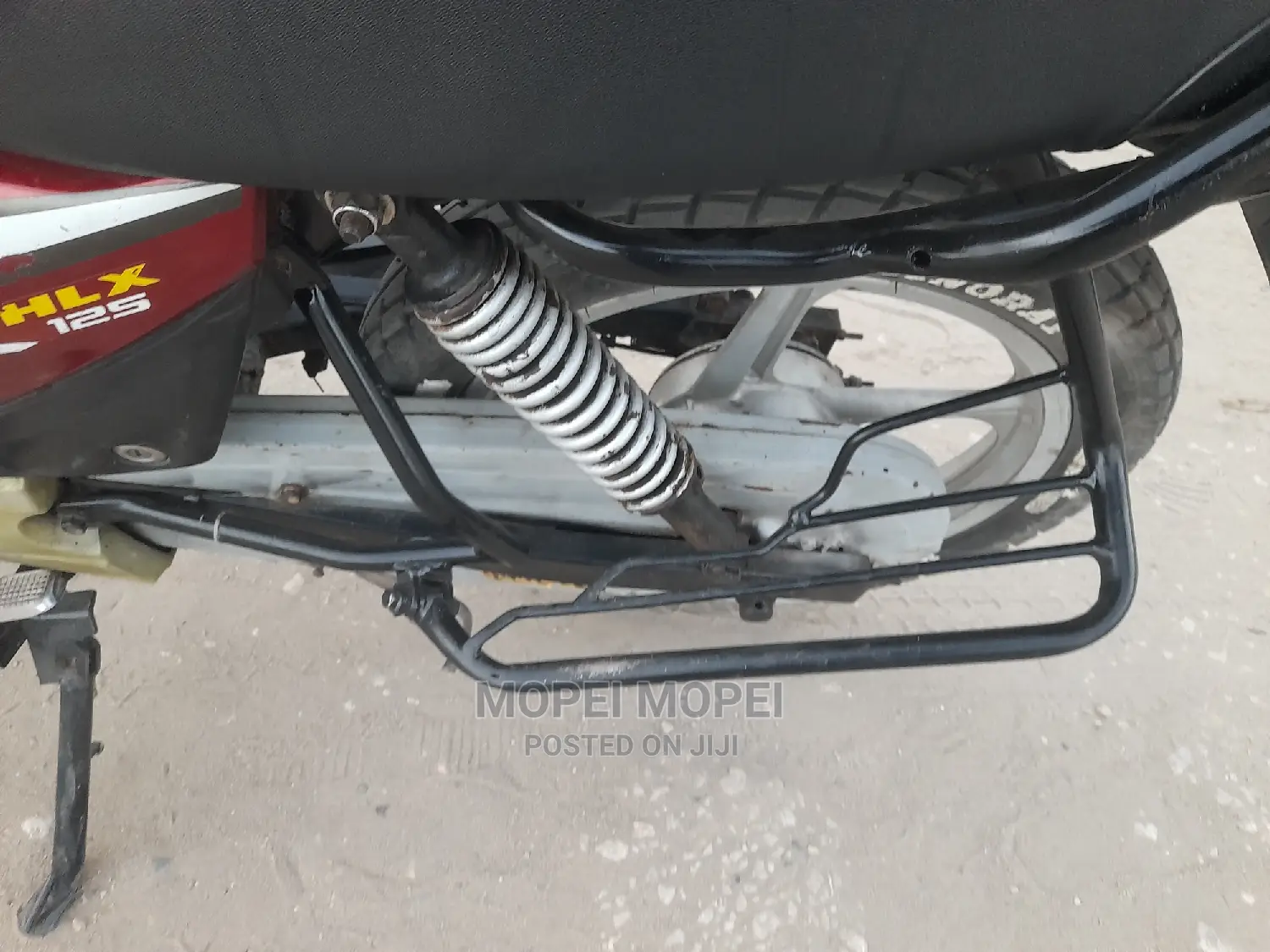 TVS HLX 125 2020 Red