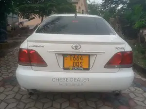 Toyota Crown 2005 White