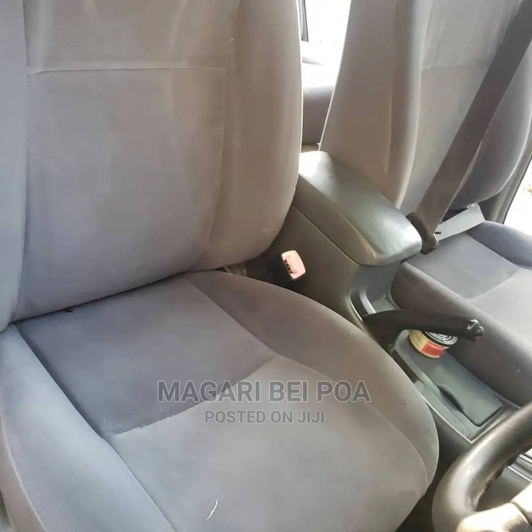 Toyota Corolla 2005 White