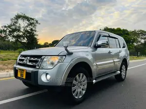 Mitsubishi Pajero 2008 Silver