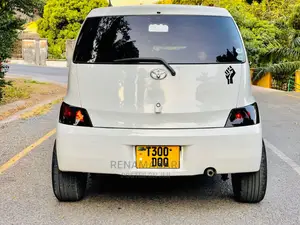 Toyota bB 2006 White