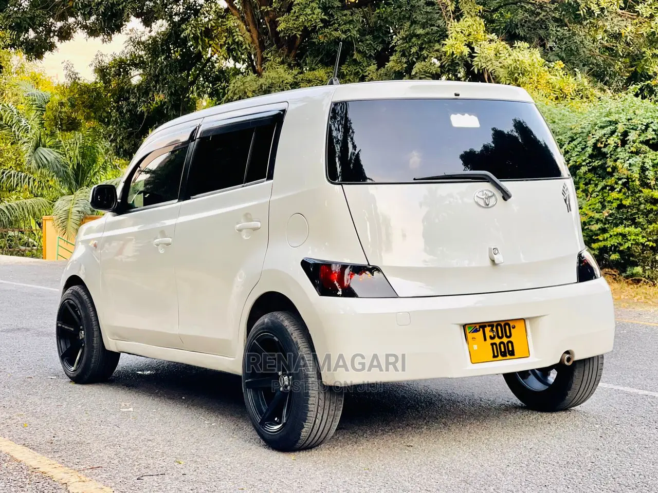 Toyota bB 2006 White