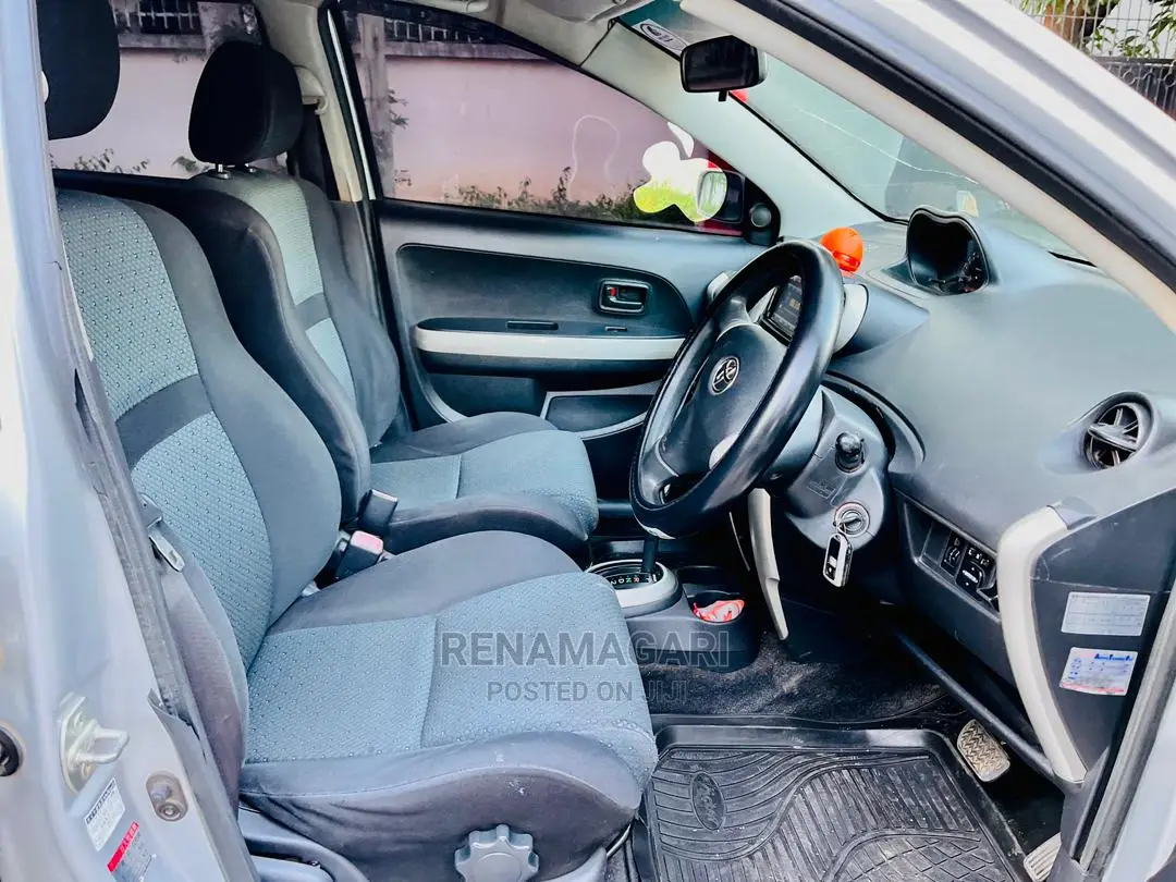 Toyota IST 2006 Silver