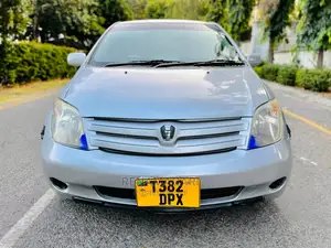 Toyota IST 2006 Silver