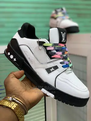 Loui Vuitton