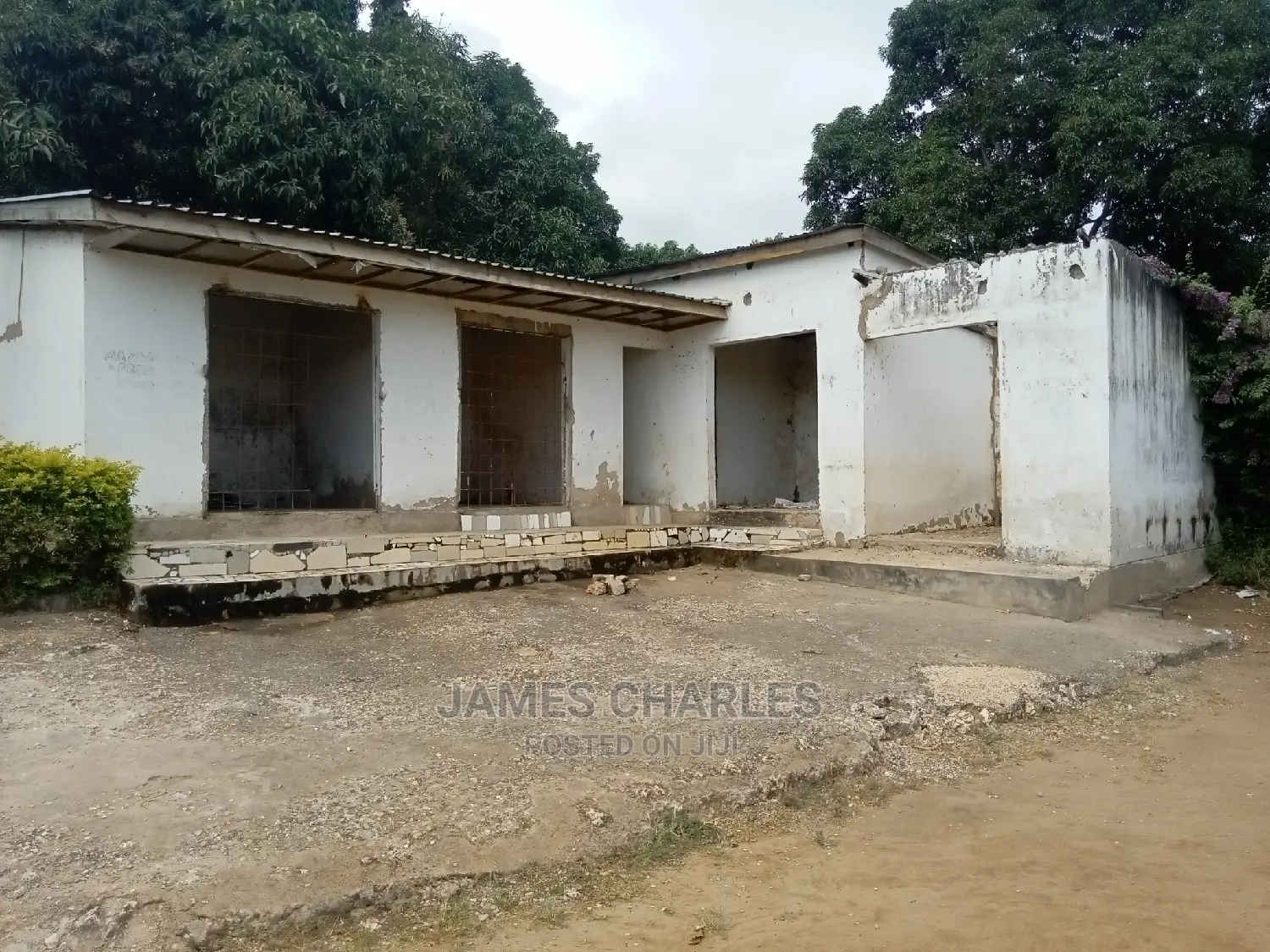 10bdrm House in Mbezi Juu, Kinondoni for sale