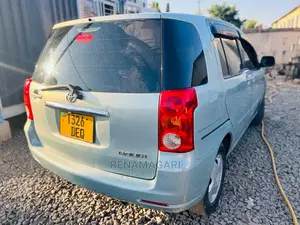 Toyota Raum 2004 Gray