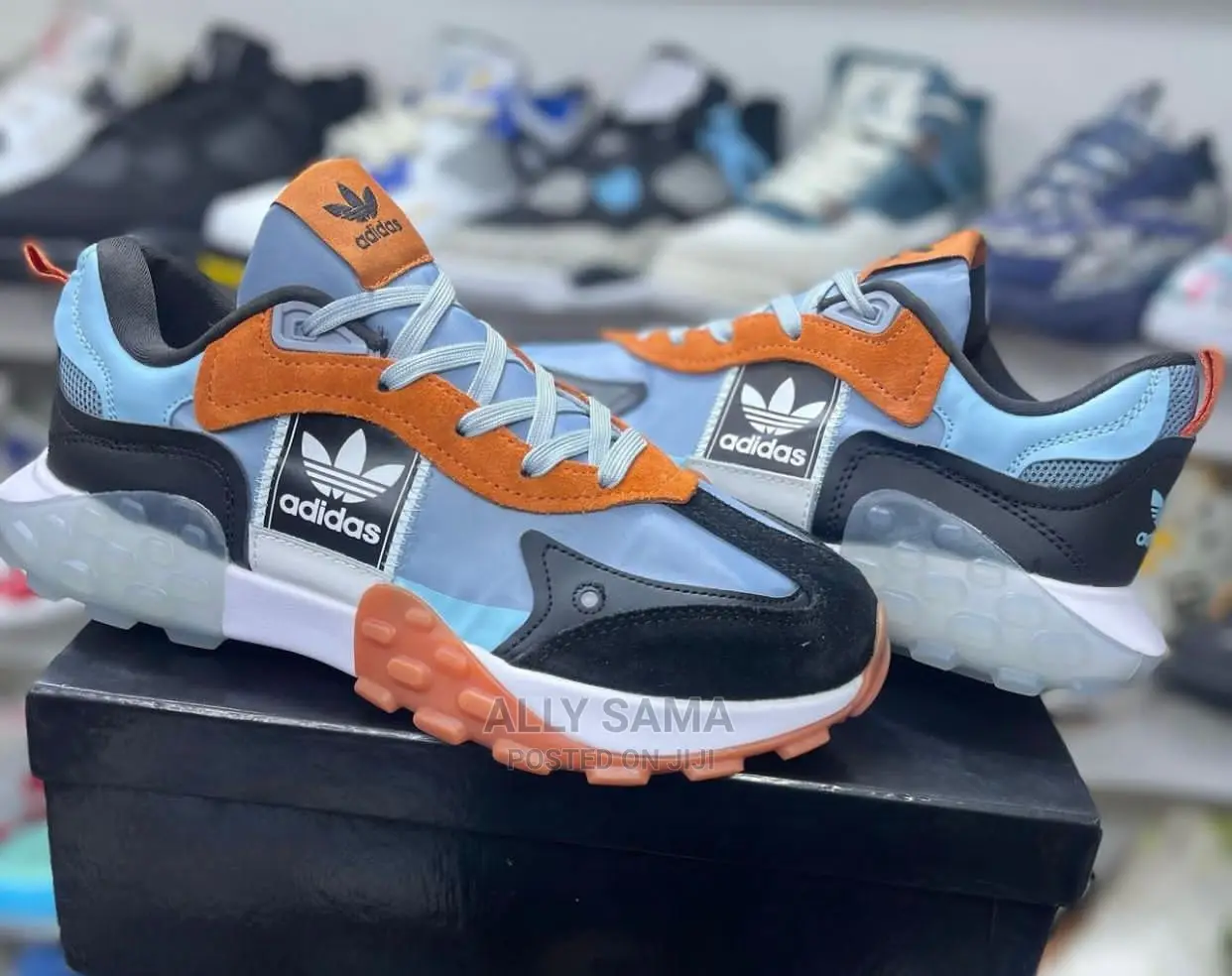 Adidas Sneakers
