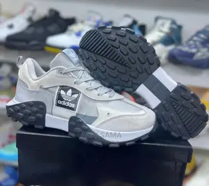 Adidas Sneakers
