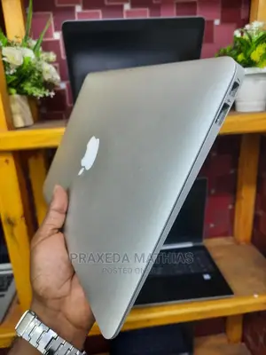 Laptop Apple MacBook Air 2013 8GB Intel Core I5 SSD 128GB
