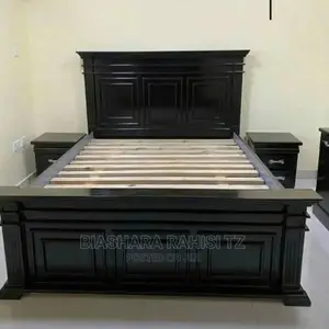 Vitanda Vipya 5 Kwa 6 Mbao Na Bedside 2