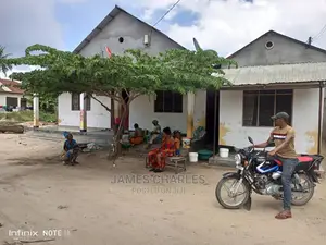 10bdrm House in Maji Matitu, Mbagala for sale