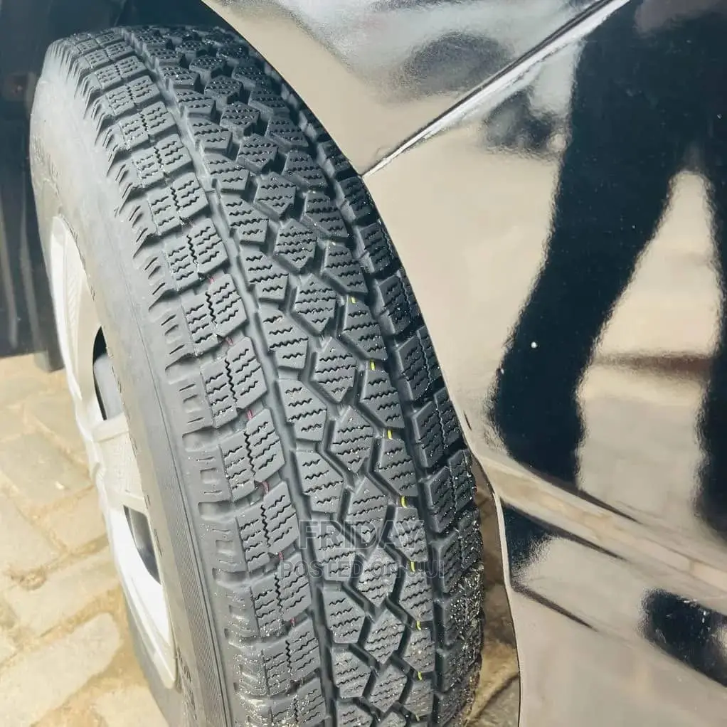 Toyota Noah 2.0 FWD (8 Seater) 2005 Black