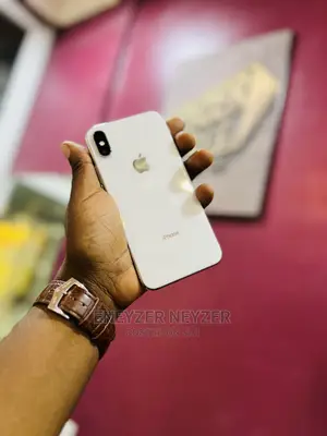 Apple iPhone X 64 GB White