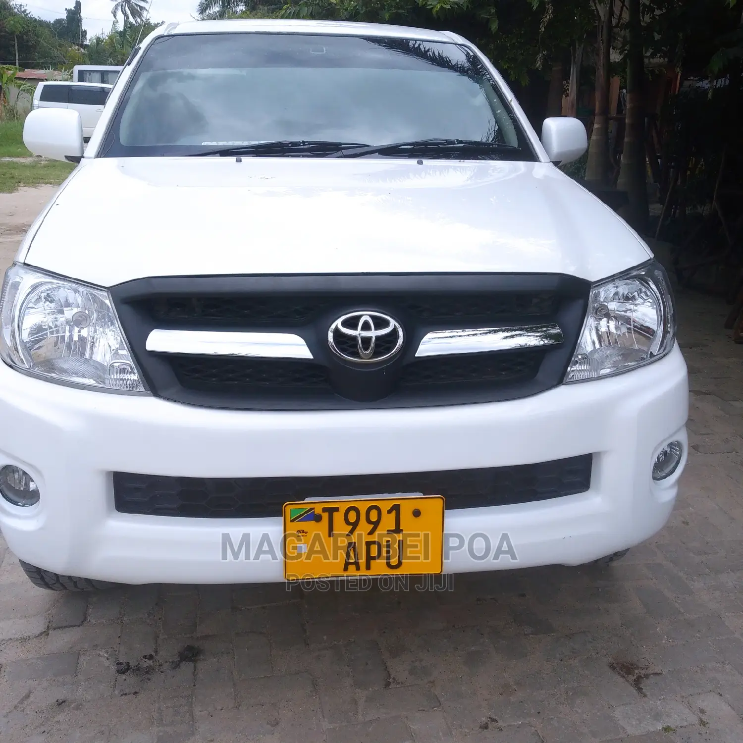 Toyota Hilux 2020 White