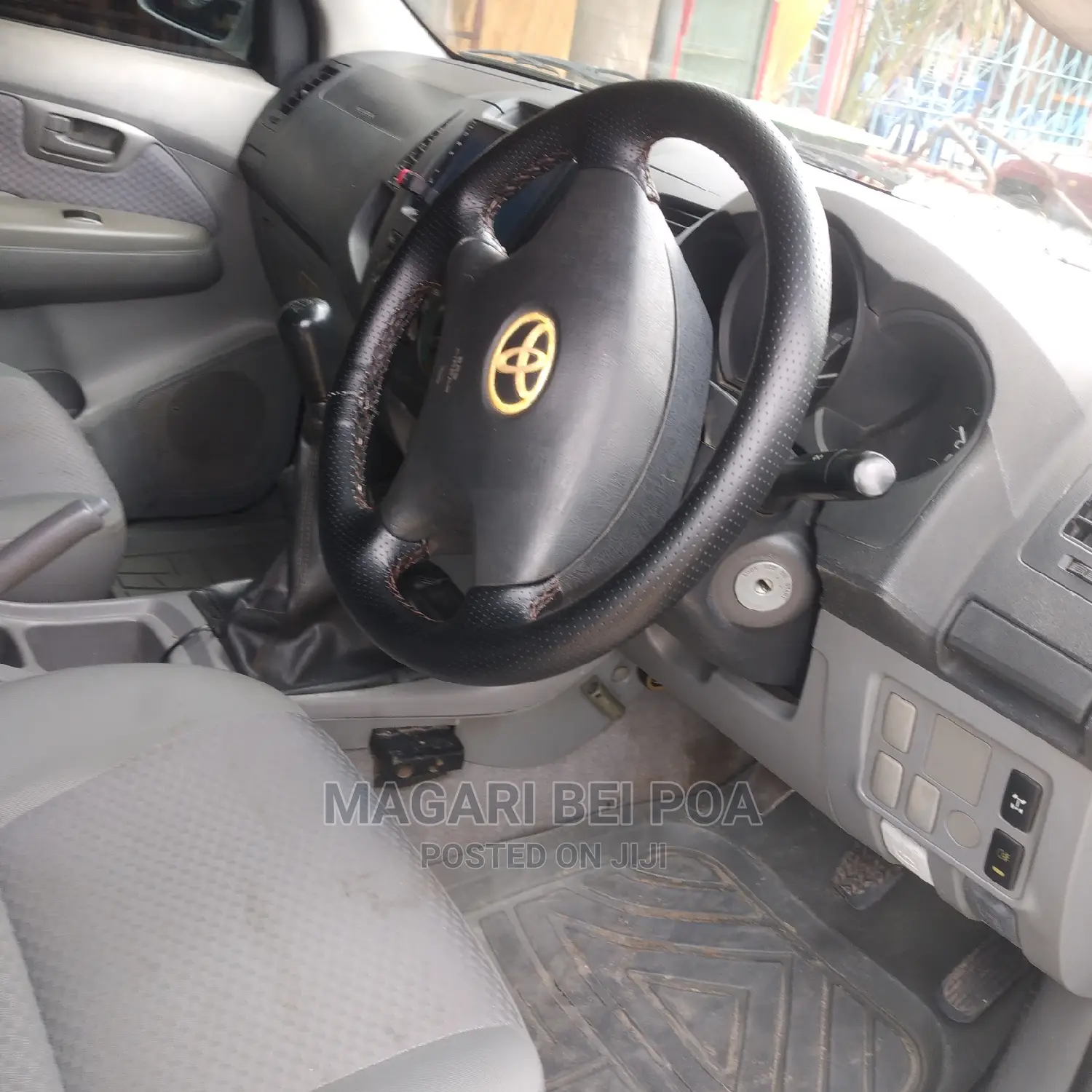 Toyota Hilux 2020 White
