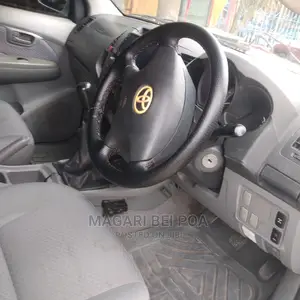Toyota Hilux 2020 White