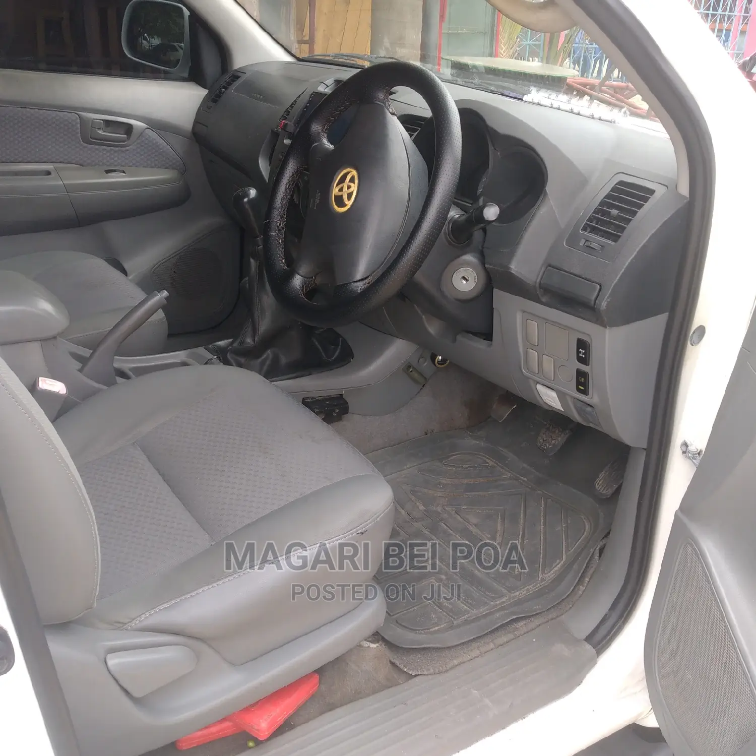 Toyota Hilux 2020 White