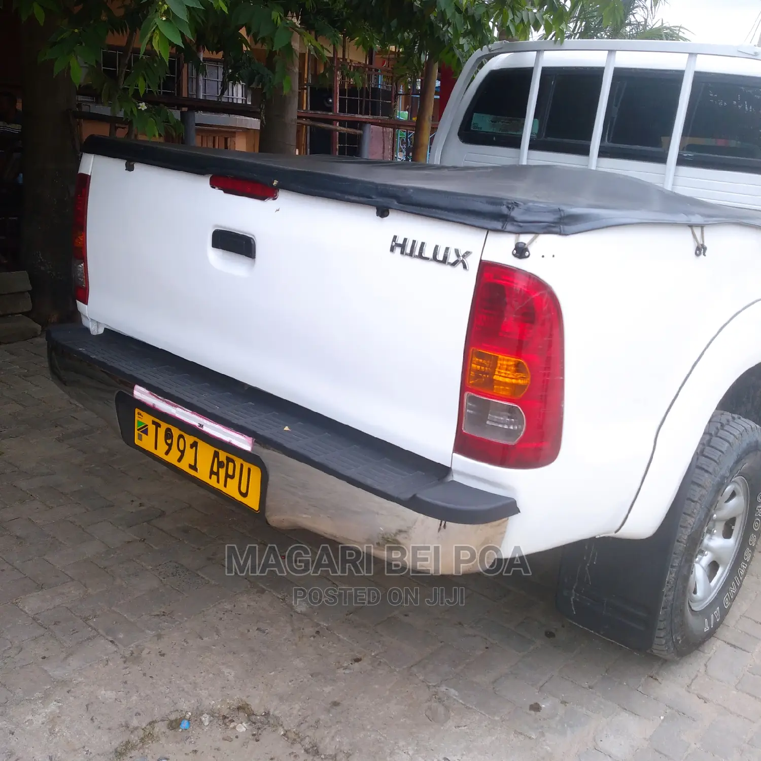 Toyota Hilux 2020 White