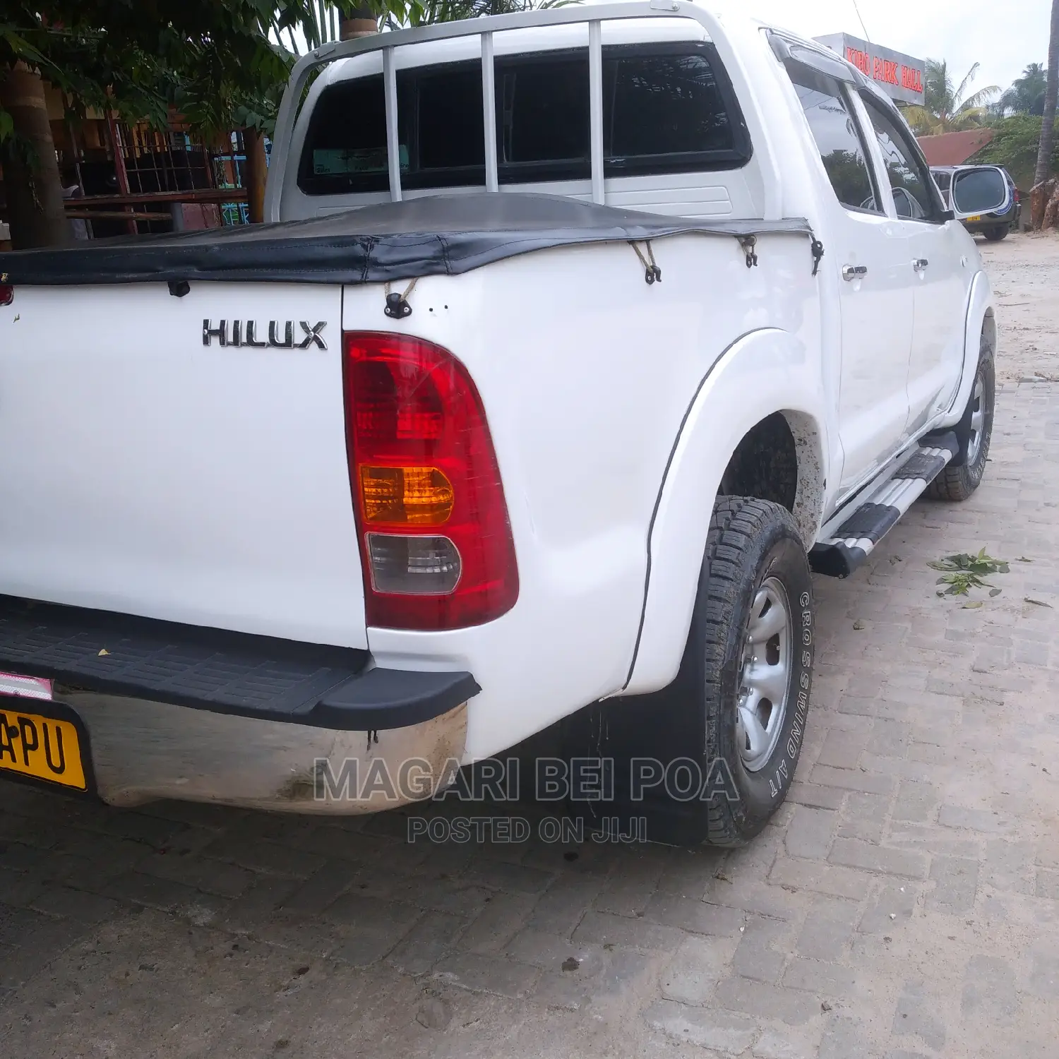 Toyota Hilux 2020 White