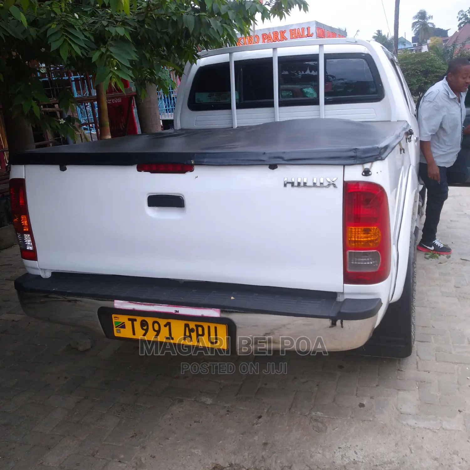 Toyota Hilux 2020 White
