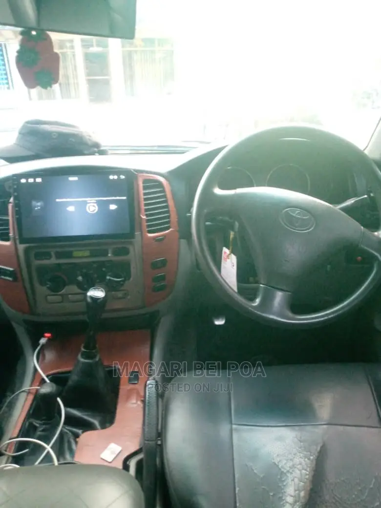 Toyota Land Cruiser 2010 Black