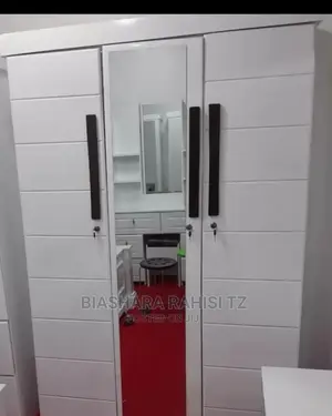 Kabati Za Nguo Mpya Mbao