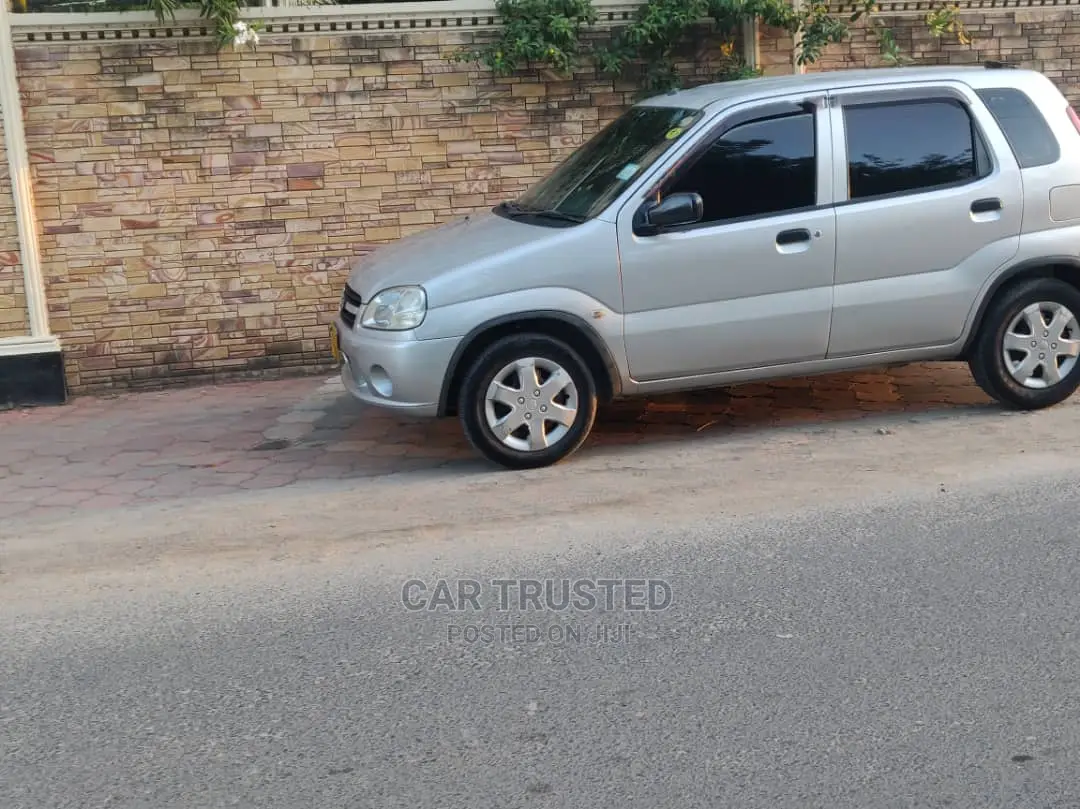 Suzuki Swift 2000 Silver