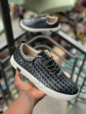 Versage Shoes