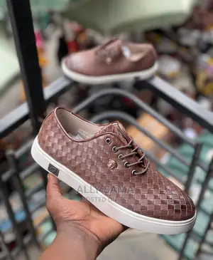 Versage Shoes