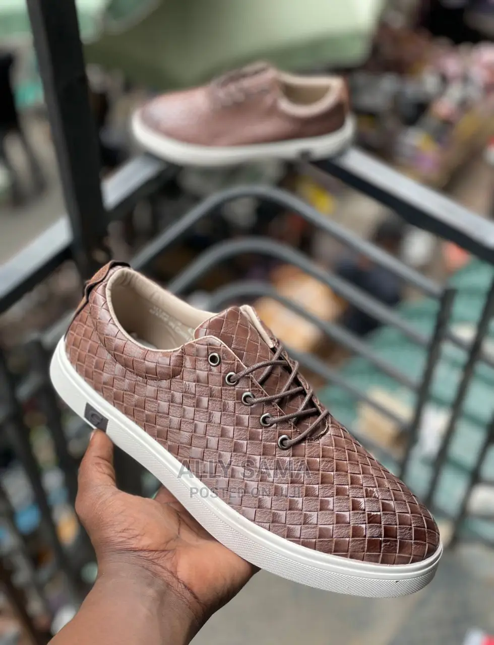 Versage Shoes
