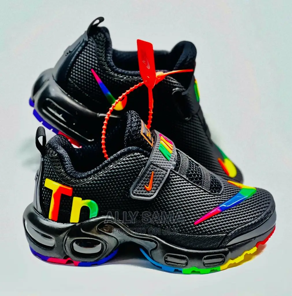 Boy's TN Nike