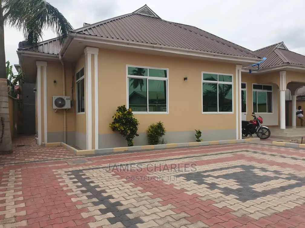Furnished 4bdrm House in Yombo, Makangarawe for sale