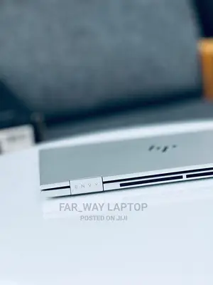 New Laptop HP Envy X360 13z 8GB Intel Core I7 SSD 512GB