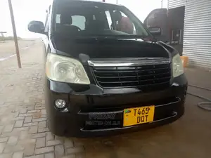 Toyota Noah 2.0 AWD (8 Seater) 2005 Black