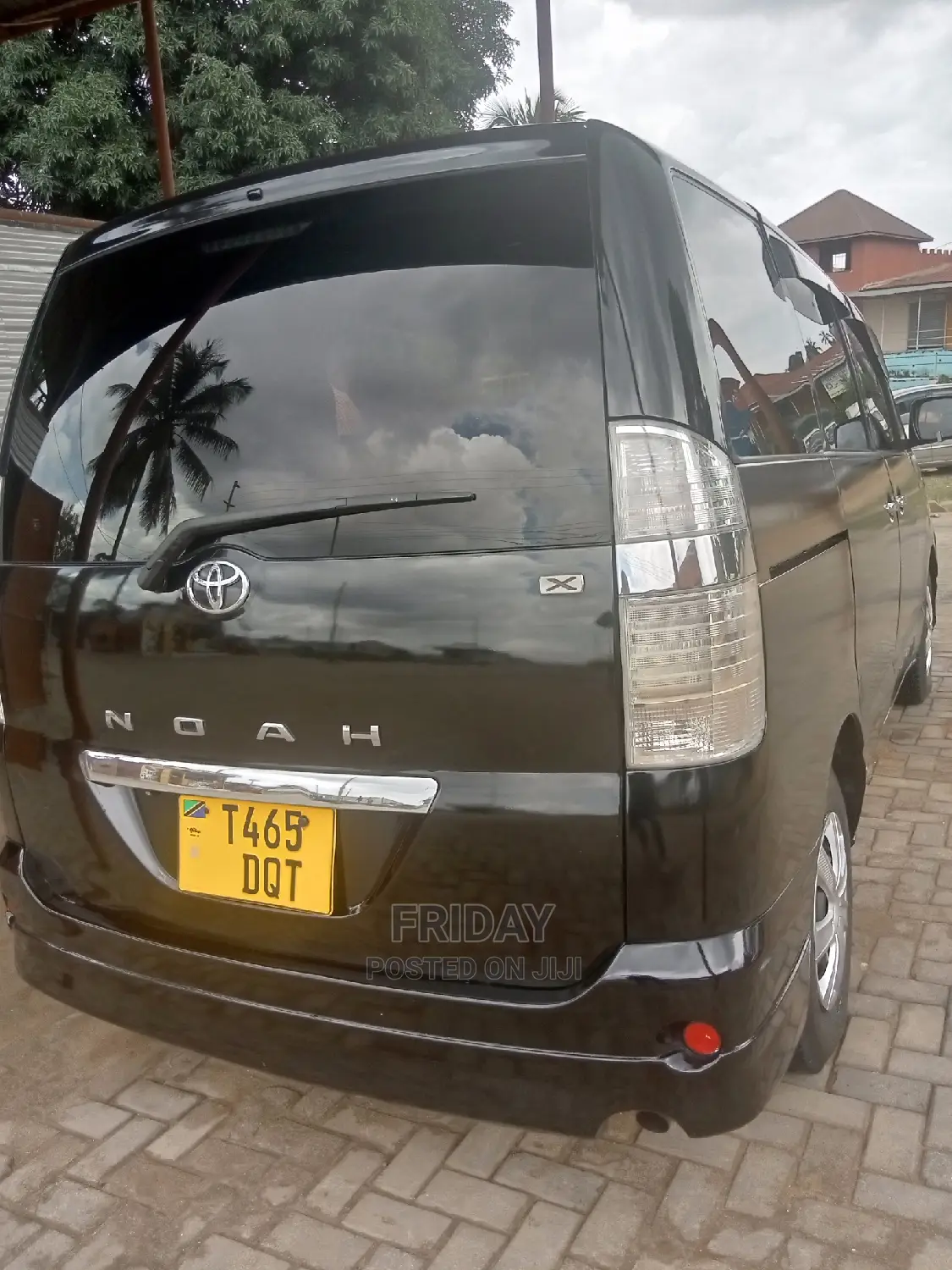 Toyota Noah 2.0 AWD (8 Seater) 2005 Black